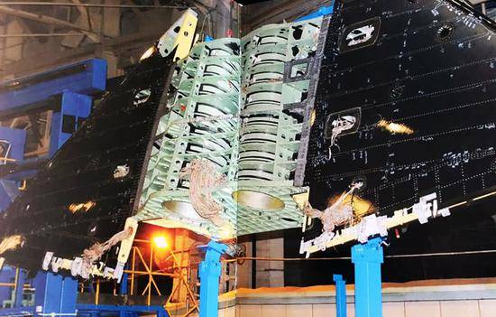 中國3.0版殲31或采用框梁一體設(shè)計(jì) 制造周期縮短30%