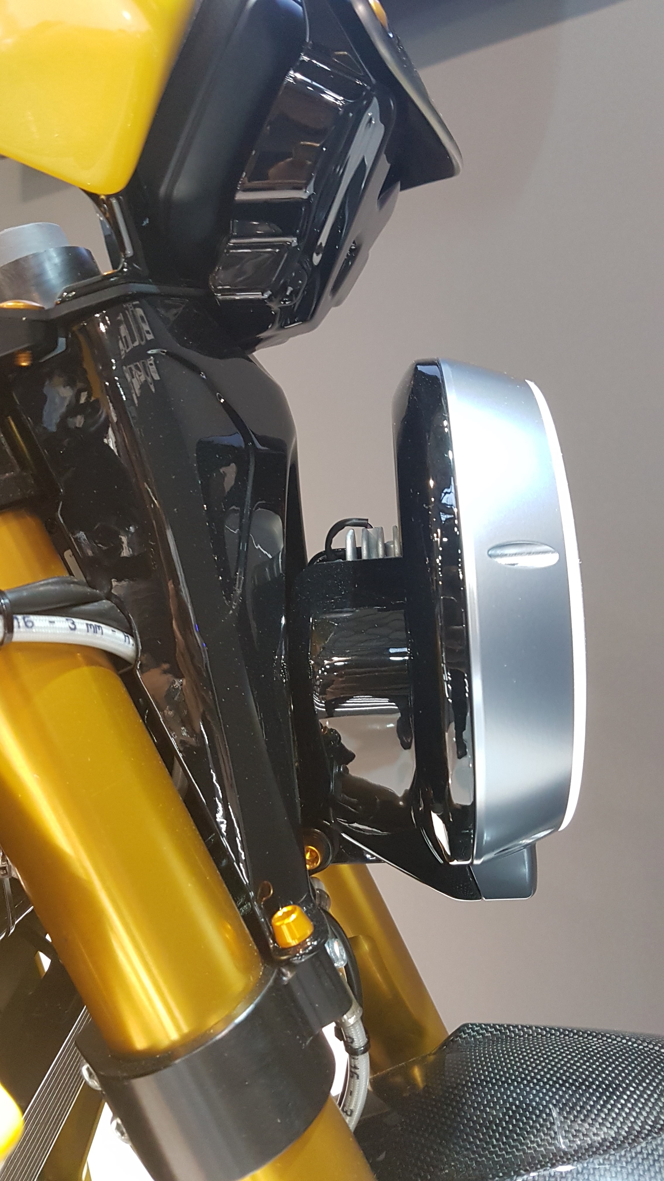 Energica的Bolid-E电动摩托车通过CRP集成了多个3D打印组件