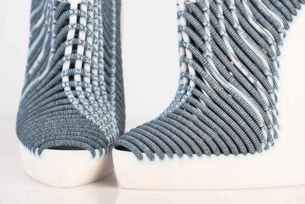 设计师Ganit Goldstein推出3D打印编织鞋'Between The Layers'