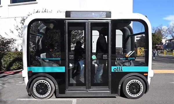 自动驾驶3D打印班车Olli亮相萨克拉门托州立大学